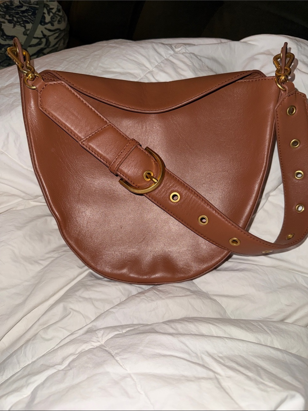 VINCE CAMUTO LEATHER SHOULDER PURSE
